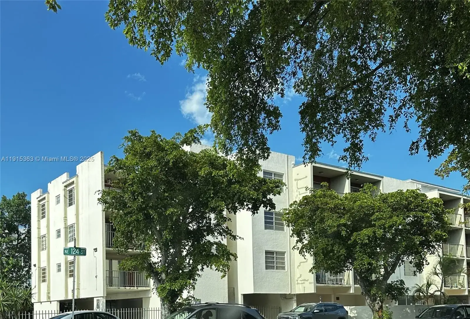 1 bedroom 1 bath Residential for sale at 1225 NE 124th St # 42B, North Miami FL 33161