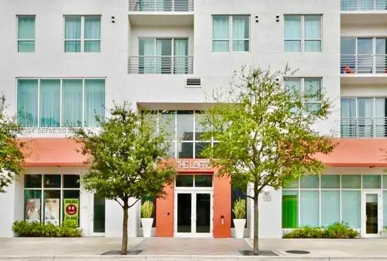 1 bedroom 1 bath Residential for sale at 133 NE 2nd Ave # 1710, Miami FL 33132