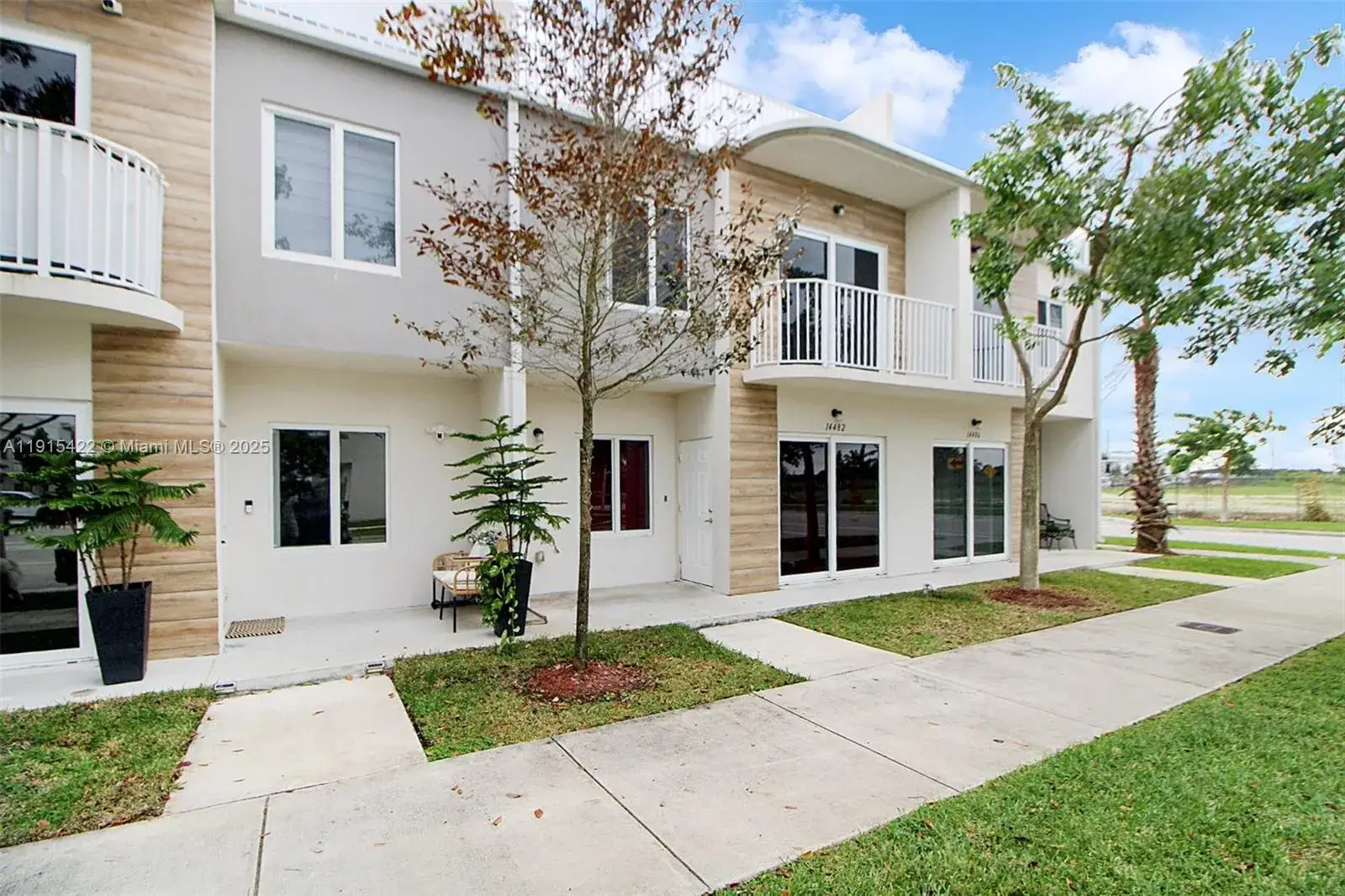 4 bedroom 3 bath Residential for sale at 14482 SW 259th St, Homestead FL 33032