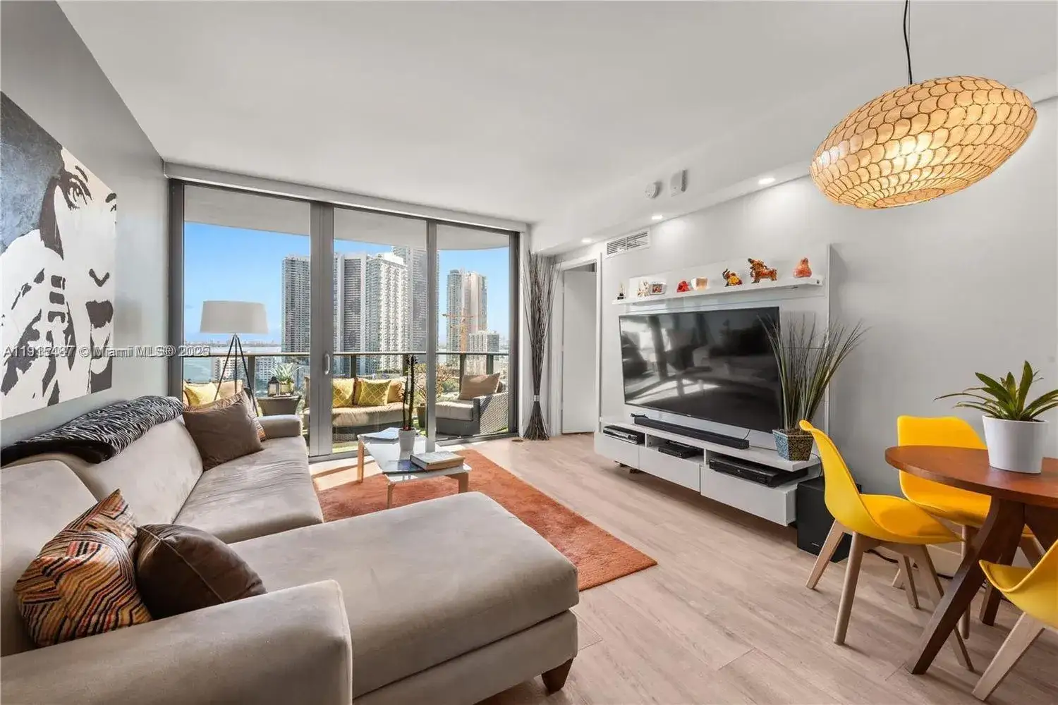 1 bedroom 2 bath Residential Lease for rent at 121 NE 34th St # 1705, Miami FL 33137