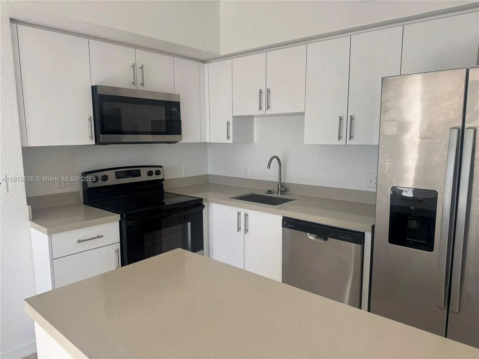 3 bedroom 2 bath Residential Lease for rent at 930 SW 129th Pl # 401, Miami FL 33184