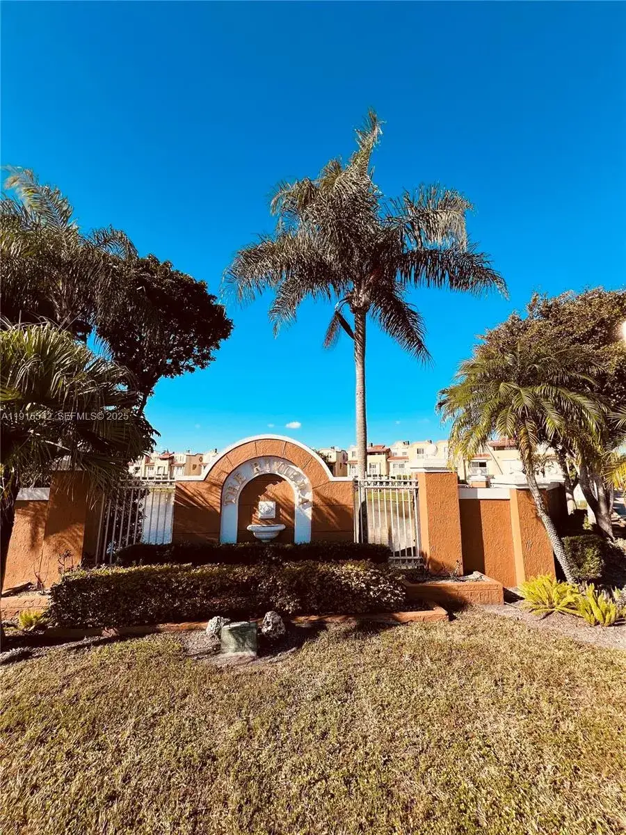 3 bedroom 3 bath Residential Lease for rent at 380 NW 85th Pl # 1406, Miami FL 33126
