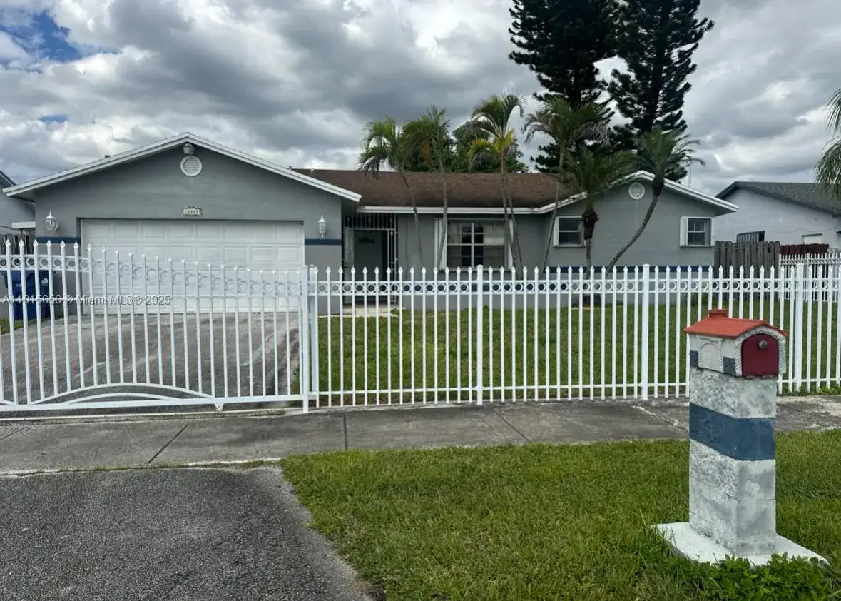 2 bedroom 1 bath Residential Lease for rent at 12539 SW 259 St, Homestead FL 33032