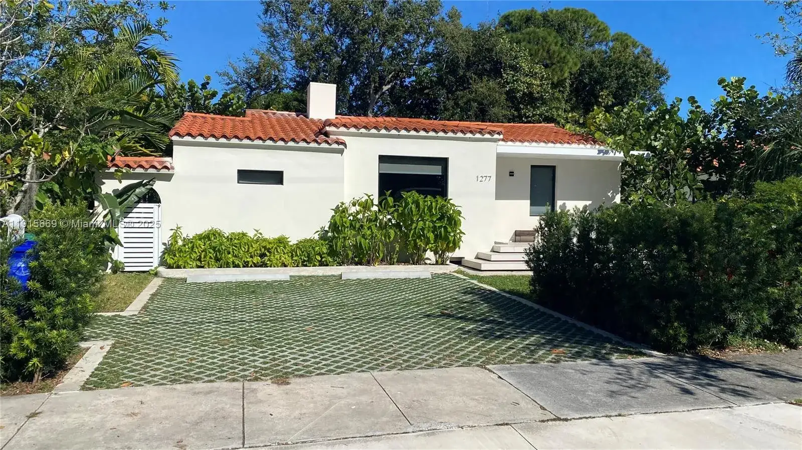 4 bedroom 2 bath Residential Lease for rent at 1277 SW 19th St, Miami FL 33145