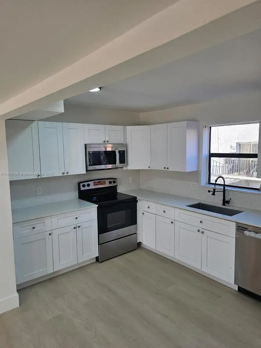 2 bedroom 1 bath Residential for sale at 2287 W 53rd Pl # 2287, Hialeah FL 33016