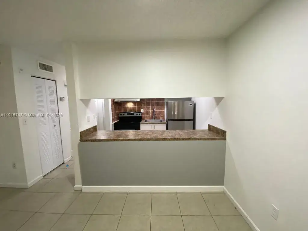 1 bath Residential Lease for rent at 291 NW 177th St # 110, Miami Gardens FL 33169