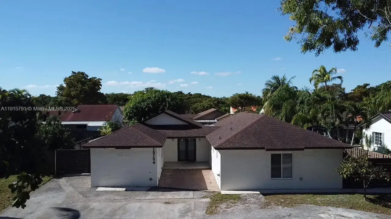 3 bedroom 2 bath Residential Lease for rent at 19754 NW 61st Ave, Hialeah FL 33015
