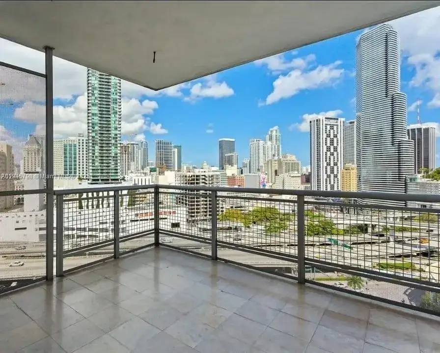 1 bedroom 1 bath Residential for sale at 350 S Miami Ave # 1709, Miami FL 33130