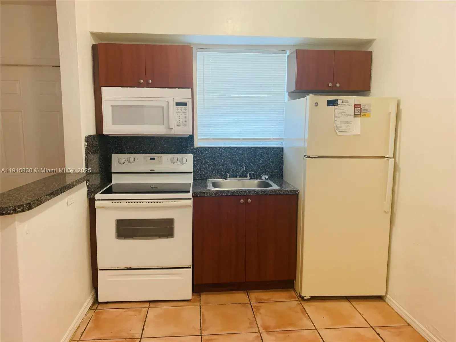 1 bedroom 1 bath Residential Lease for rent at 661 NE 86th St # 3, Miami FL 33138