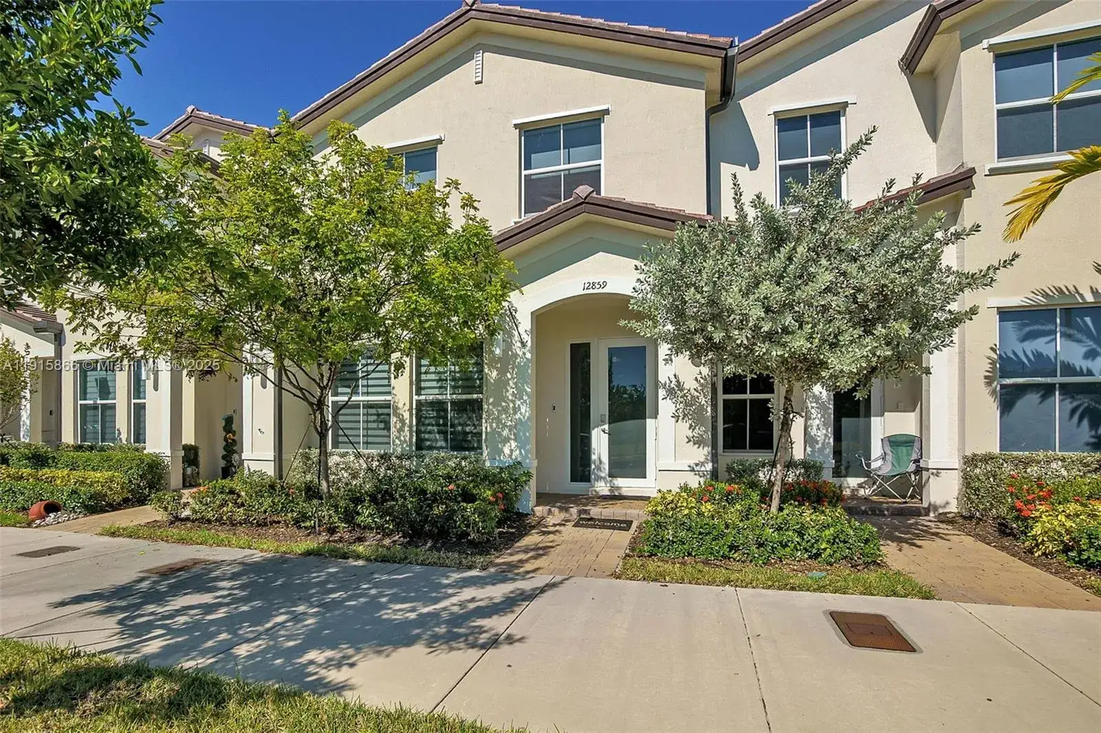 3 bedroom 2 bath Residential for sale at 12859 SW 243rd Ter, Homestead FL 33032