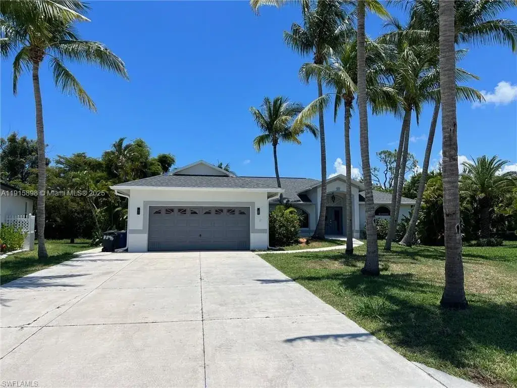 5 bedroom 3 bath Residential for sale at 8896 BRACKEN WAY, Fort Myers FL 33908