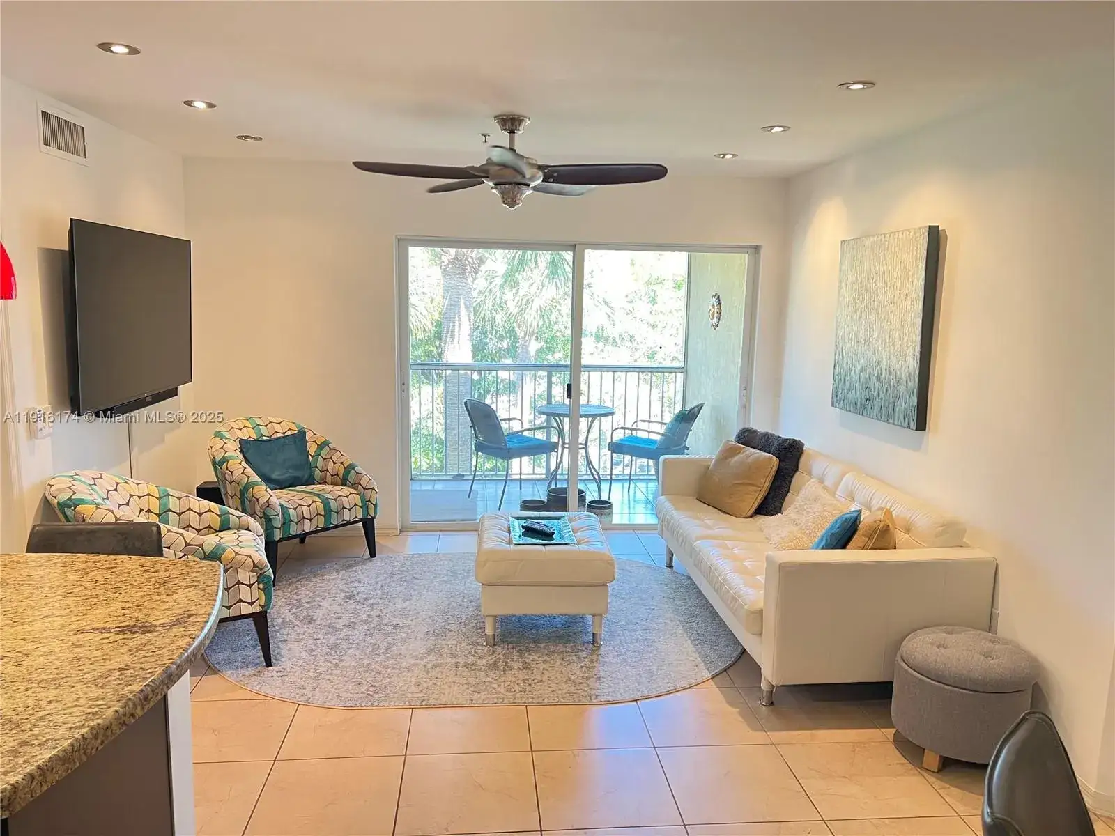 2 bedroom 2 bath Residential Lease for rent at 460 S Park Rd # 303, Hollywood FL 33021
