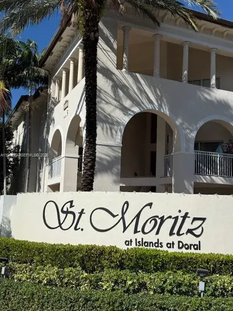3 bedroom 2 bath Residential for sale at 11601 NW 89th st # 202, Doral FL 33178