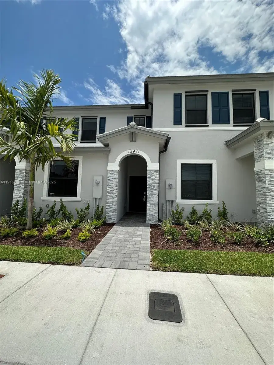 3 bedroom 3 bath Residential Lease for rent at 28471 SW 132nd Ct # 0, Homestead FL 33033
