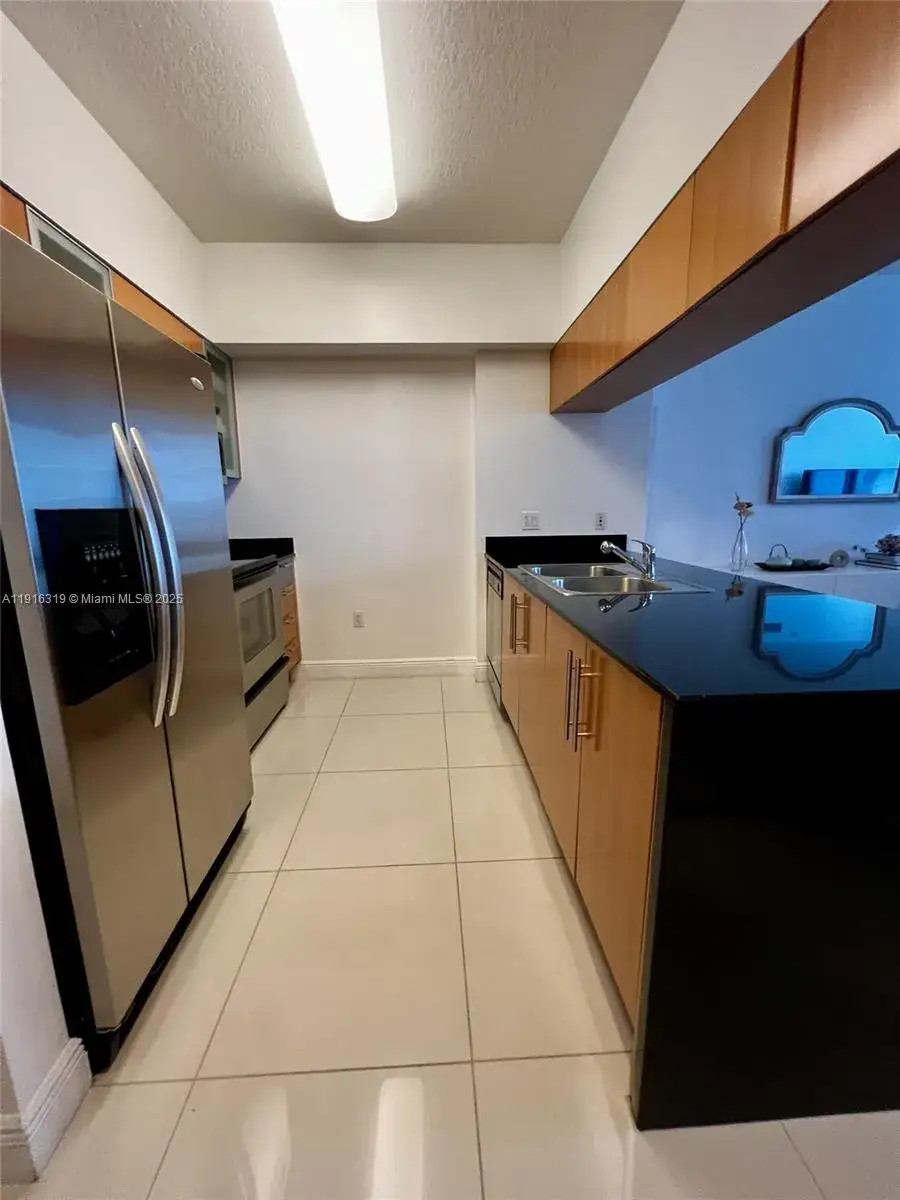 1 bedroom 1 bath Residential for sale at 1750 N Bayshore Dr # 3505, Miami FL 33132