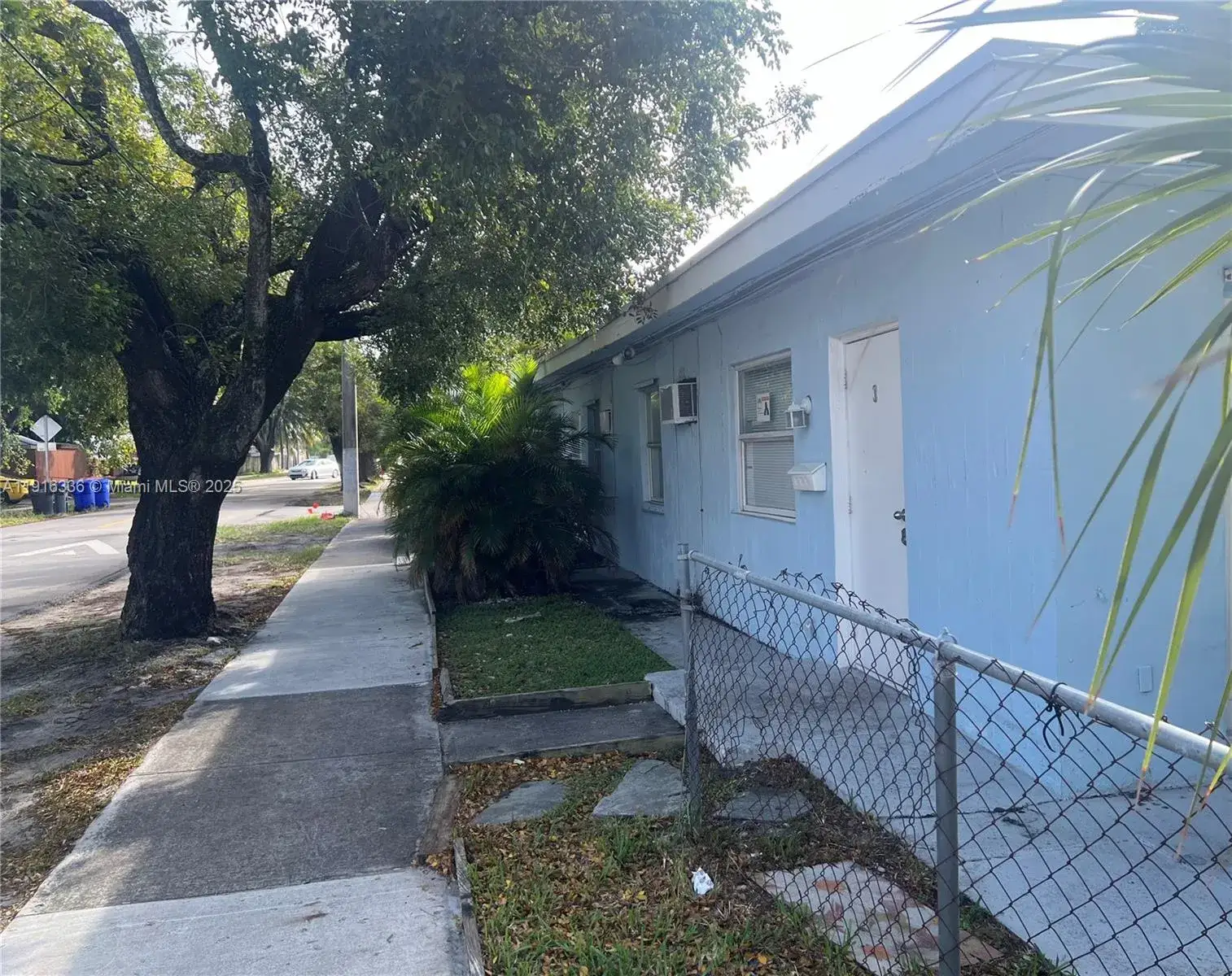 1 bedroom 1 bath Residential Lease for rent at 2118 N 19th Ave # 4, Hollywood FL 33020