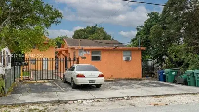 3 bedroom 1 bath Residential Lease for rent at 2378 NW 60th St # A, Miami FL 33142