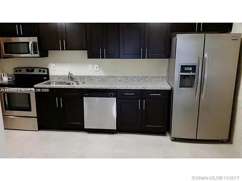 1 bedroom 1 bath Residential Lease for rent at 2418 Liberty St # B, Hollywood FL 33020