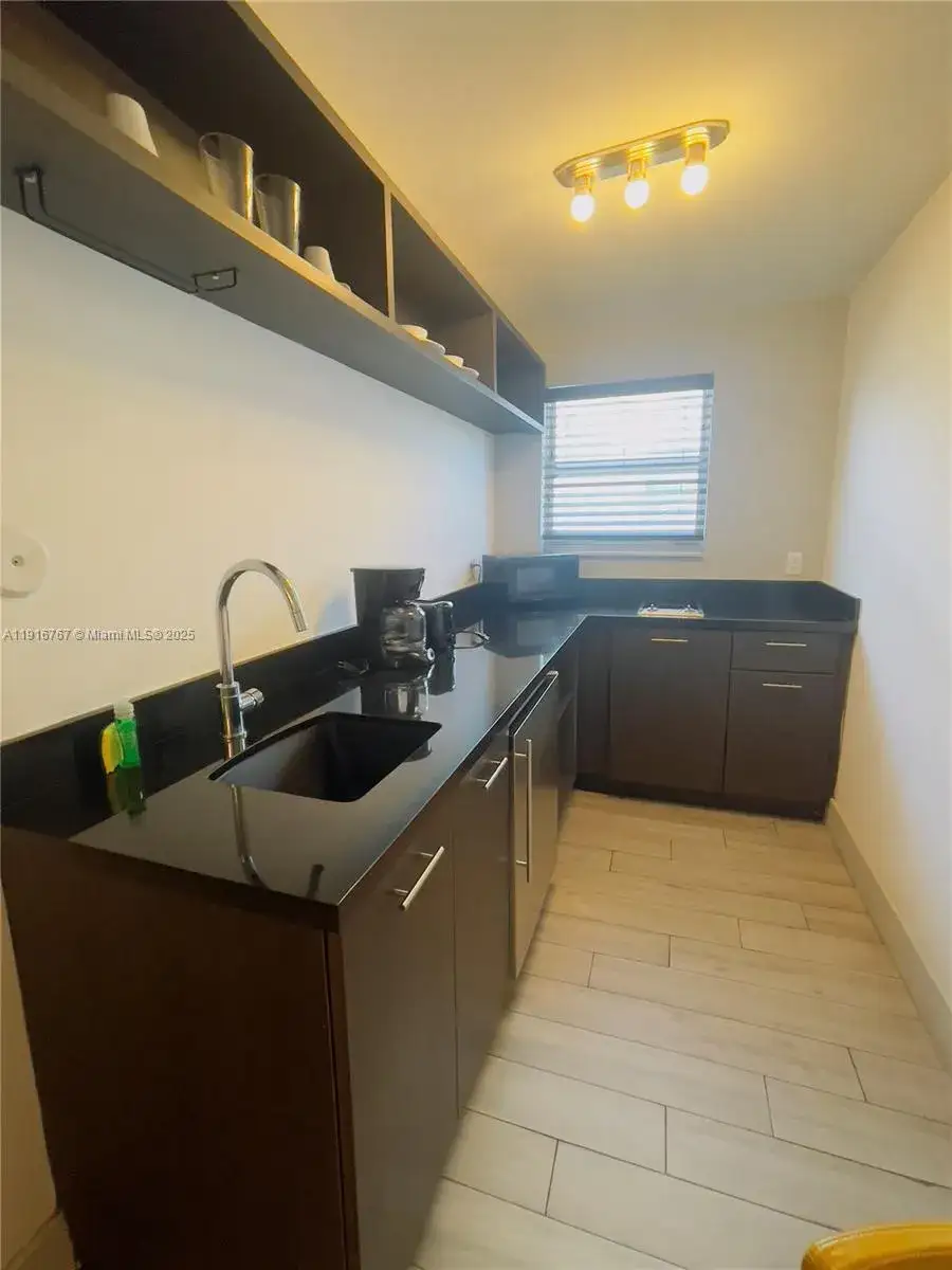Residential Lease for rent at 7500 Collins Ave # 112, Miami Beach FL 33141