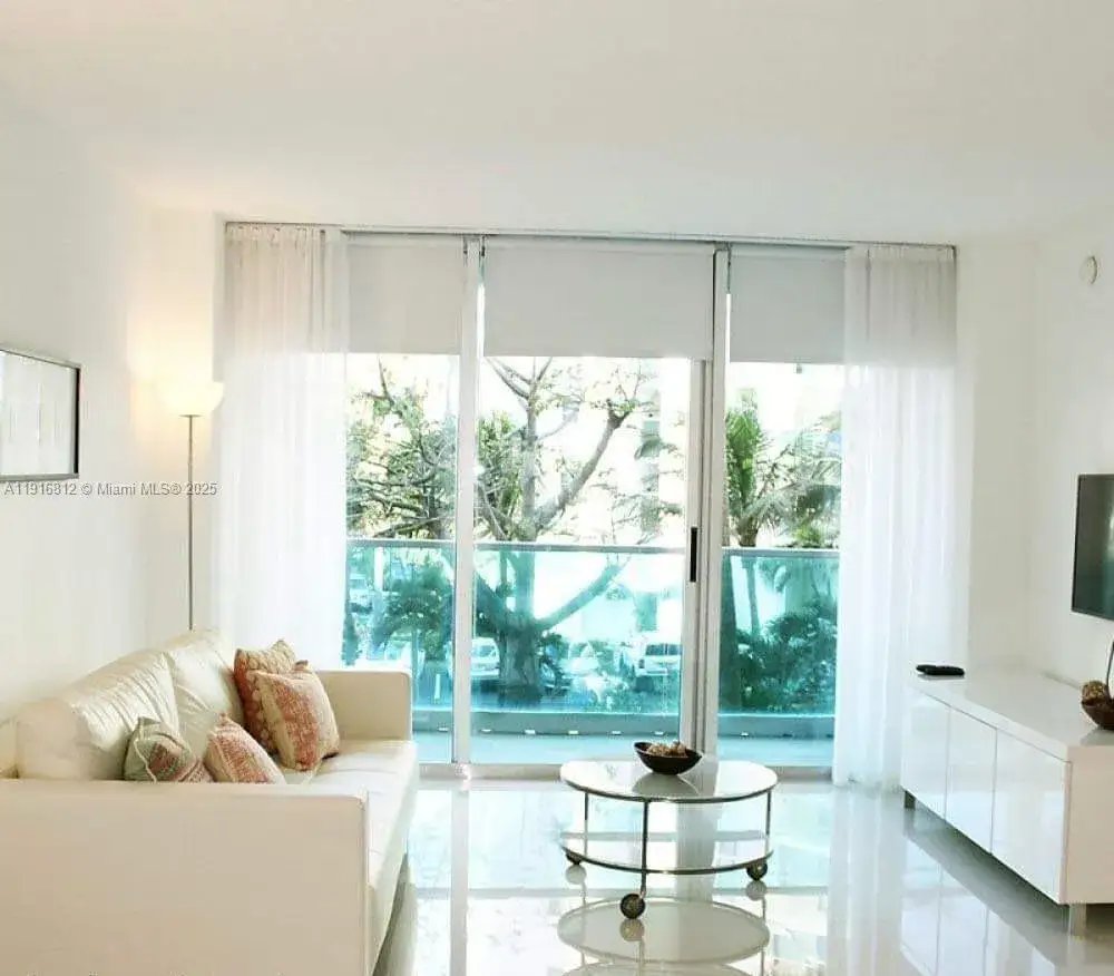 1 bedroom 1 bath Residential for sale at 4001 S Ocean Dr # 2H, Hollywood FL 33019