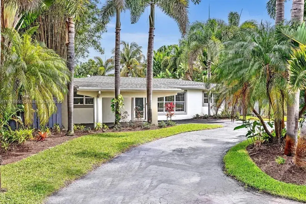 4 bedroom 2 bath Residential Lease for rent at 1577 NE 48th Ct, Oakland Park FL 33334