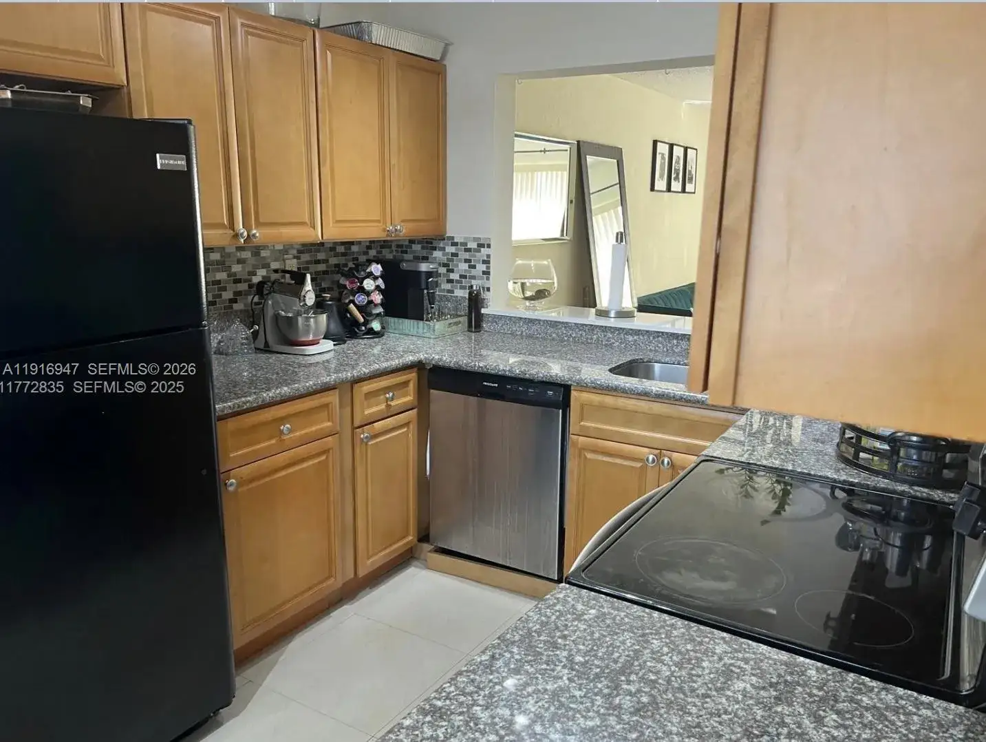 2 bedroom 2 bath Residential Lease for rent at 9457 N Palm Cir N, Pembroke Pines FL 33025