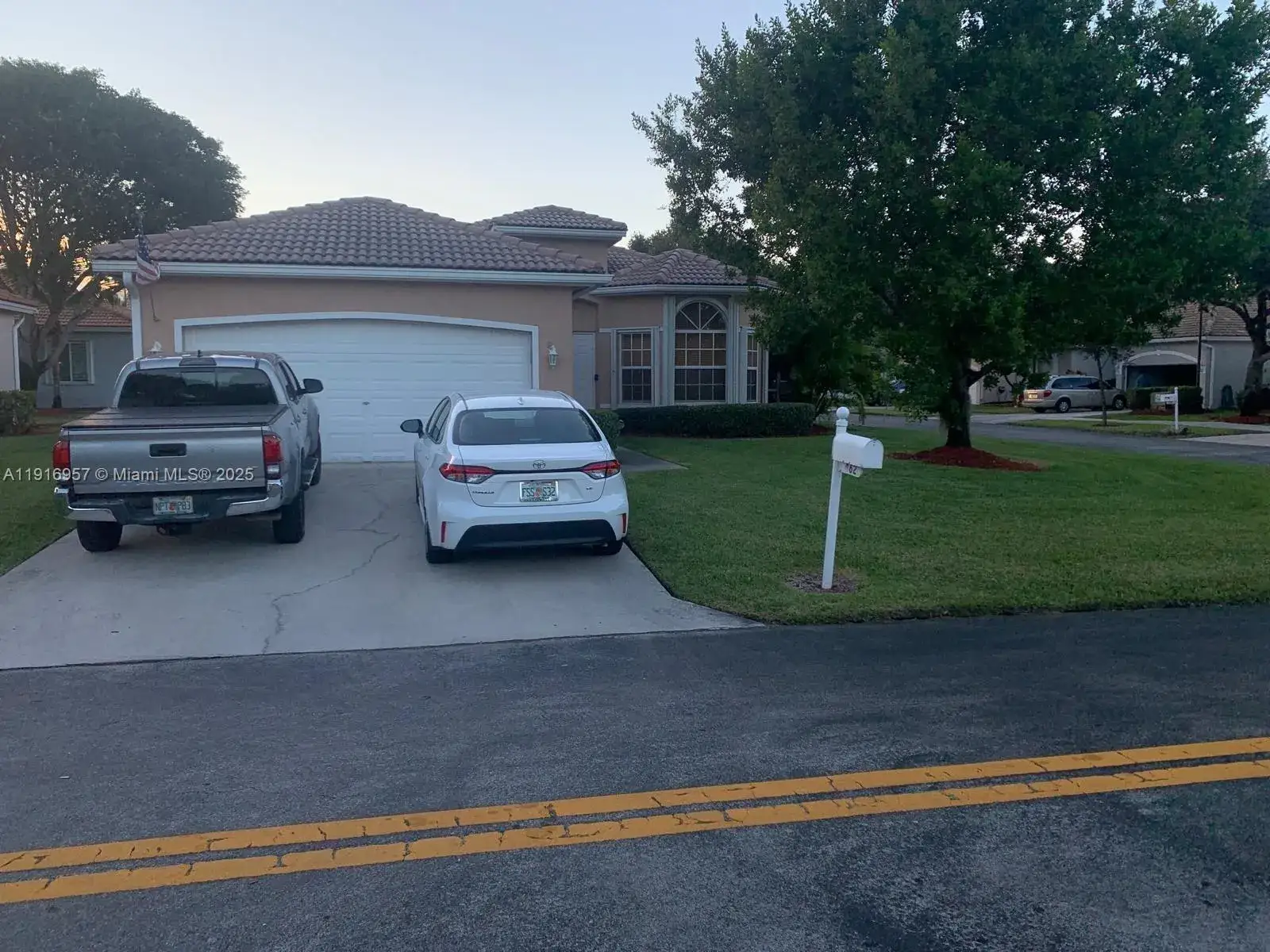 3 bedroom 2 bath Residential for sale at 462 SE 23rd Dr, Homestead FL 33033