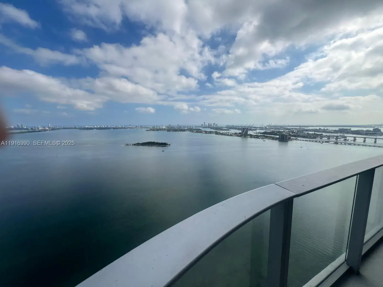 5 bedroom 5 bath Residential Lease for rent at 700 NE 24th # 3501, Miami FL 33137