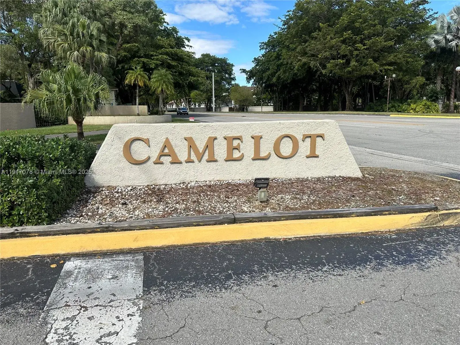 3 bedroom 2 bath Residential for sale at 14261 SW 94th Cir Ln # 20, Miami FL 33186