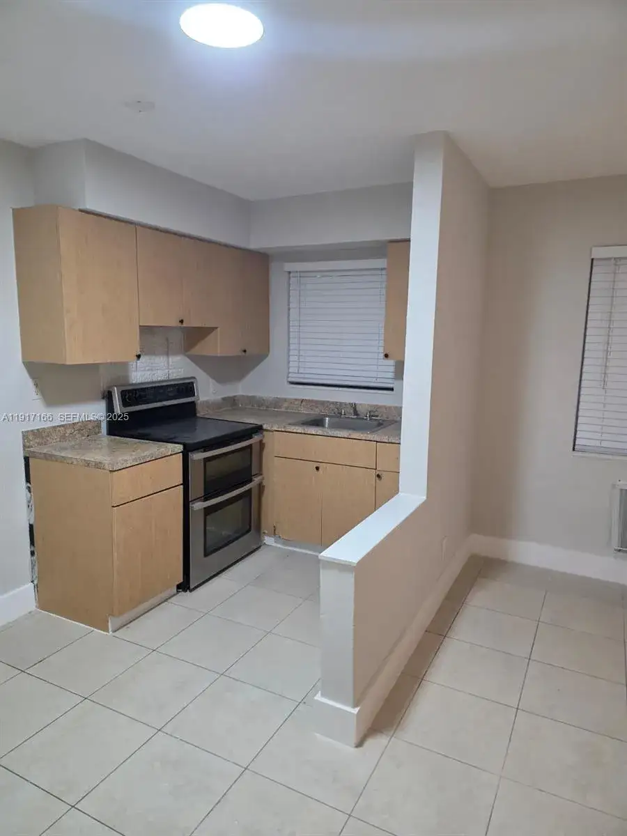 435 NW 41st St # 2, Oakland Park FL 33309