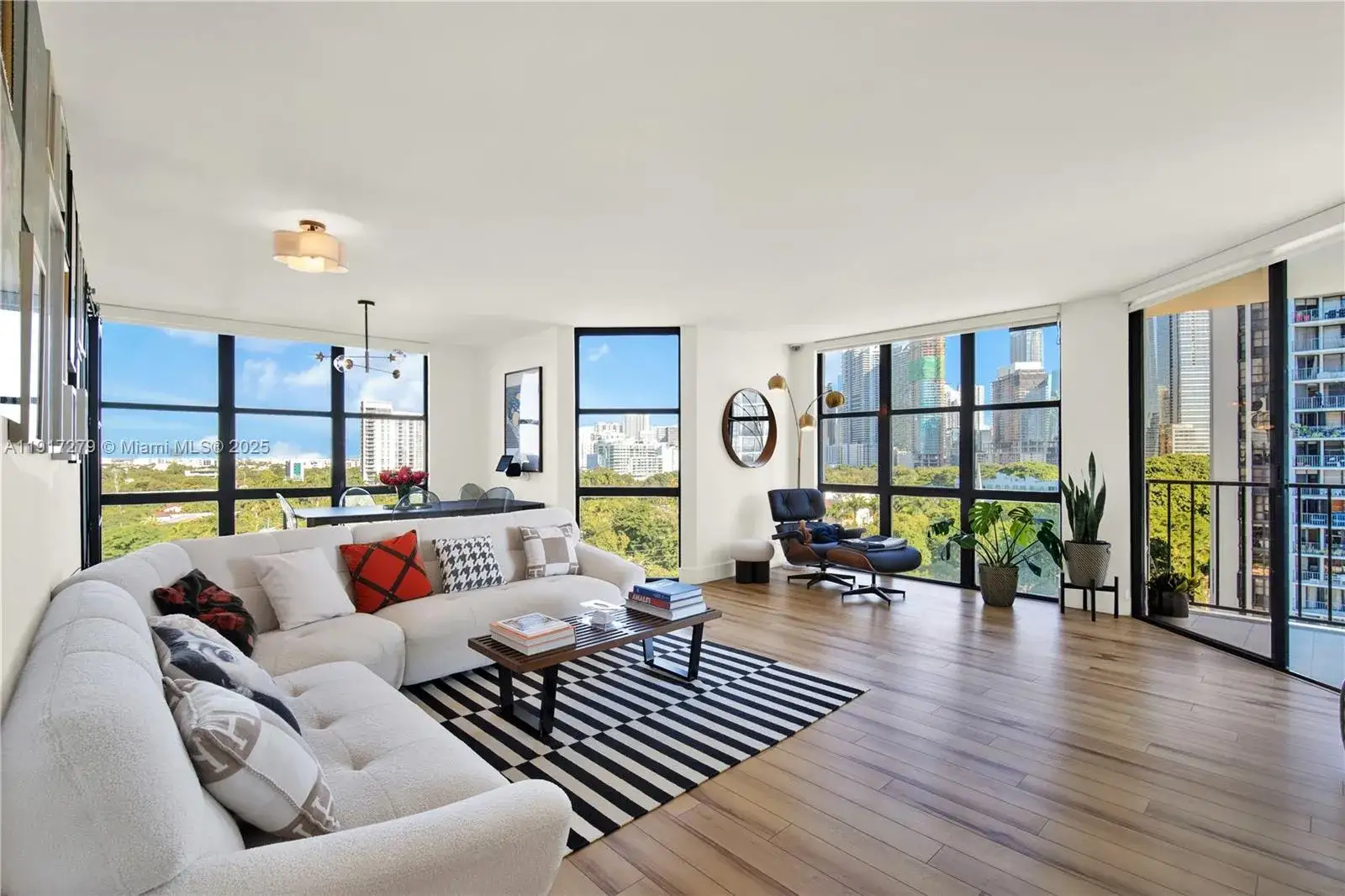 2 bedroom 2 bath Residential for sale at 1915 Brickell Ave # C1101, Miami FL 33129