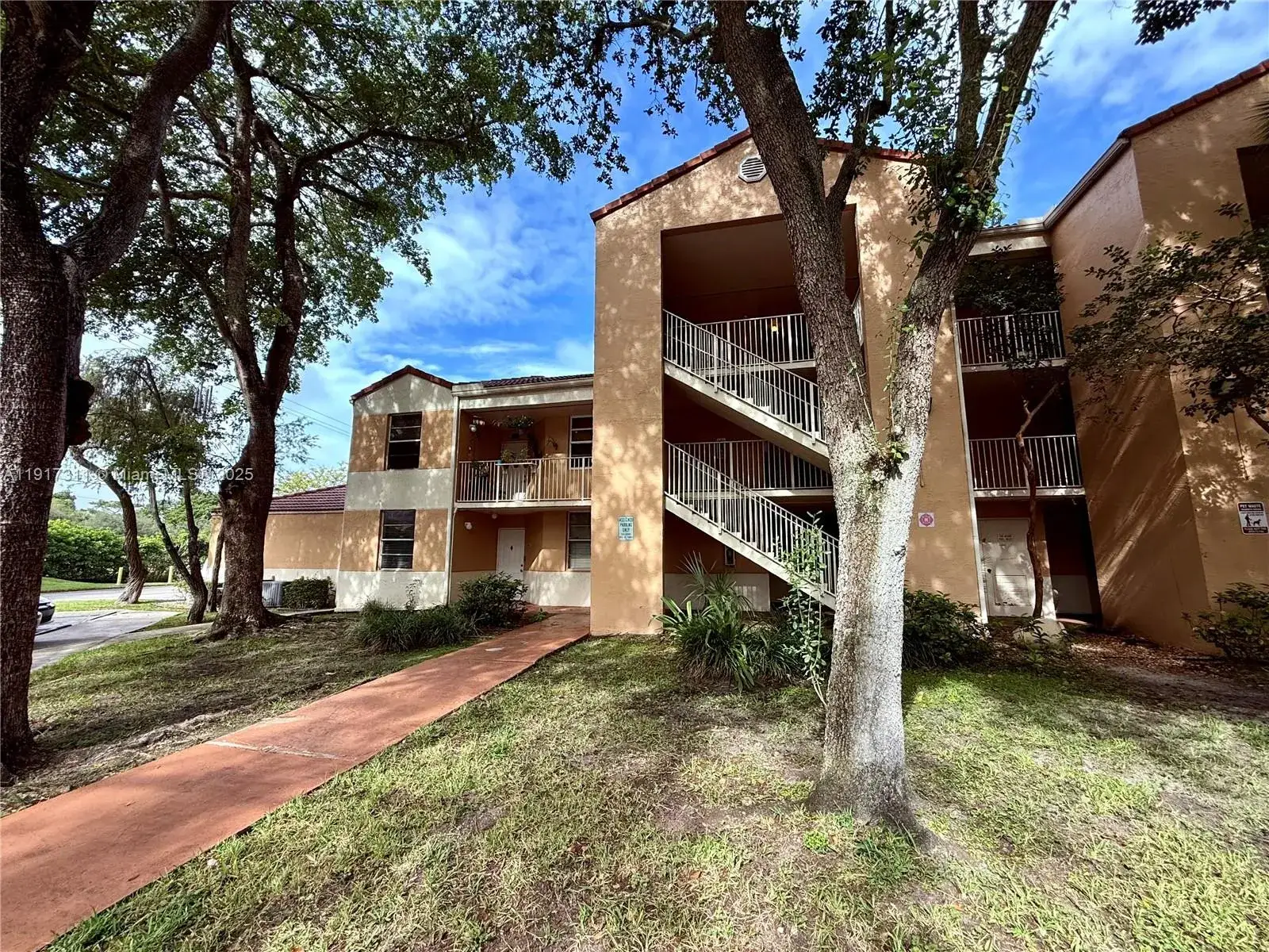 2 bedroom 2 bath Residential for sale at 8246 NW 24th St # 8246, Coral Springs FL 33065