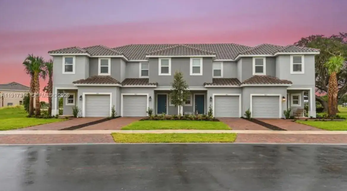 3 bedroom 2 bath Residential for sale at 1345 Anchor Bend way, Kissimmee FL 34746