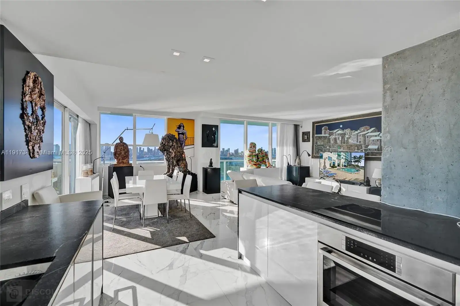 2 bedroom 2 bath Residential for sale at 650 West Ave, Miami Beach FL 33139
