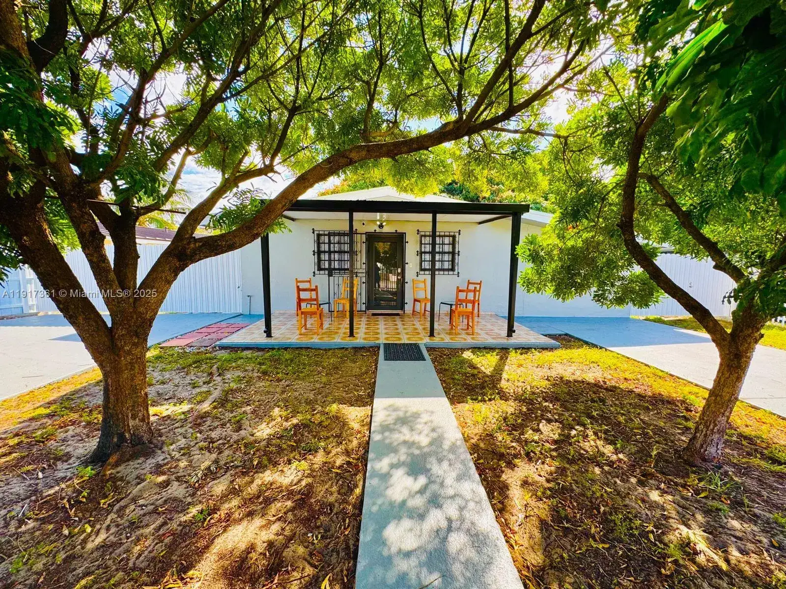 3 bedroom 2 bath Residential for sale at 830 SE 7th Pl, Hialeah FL 33010