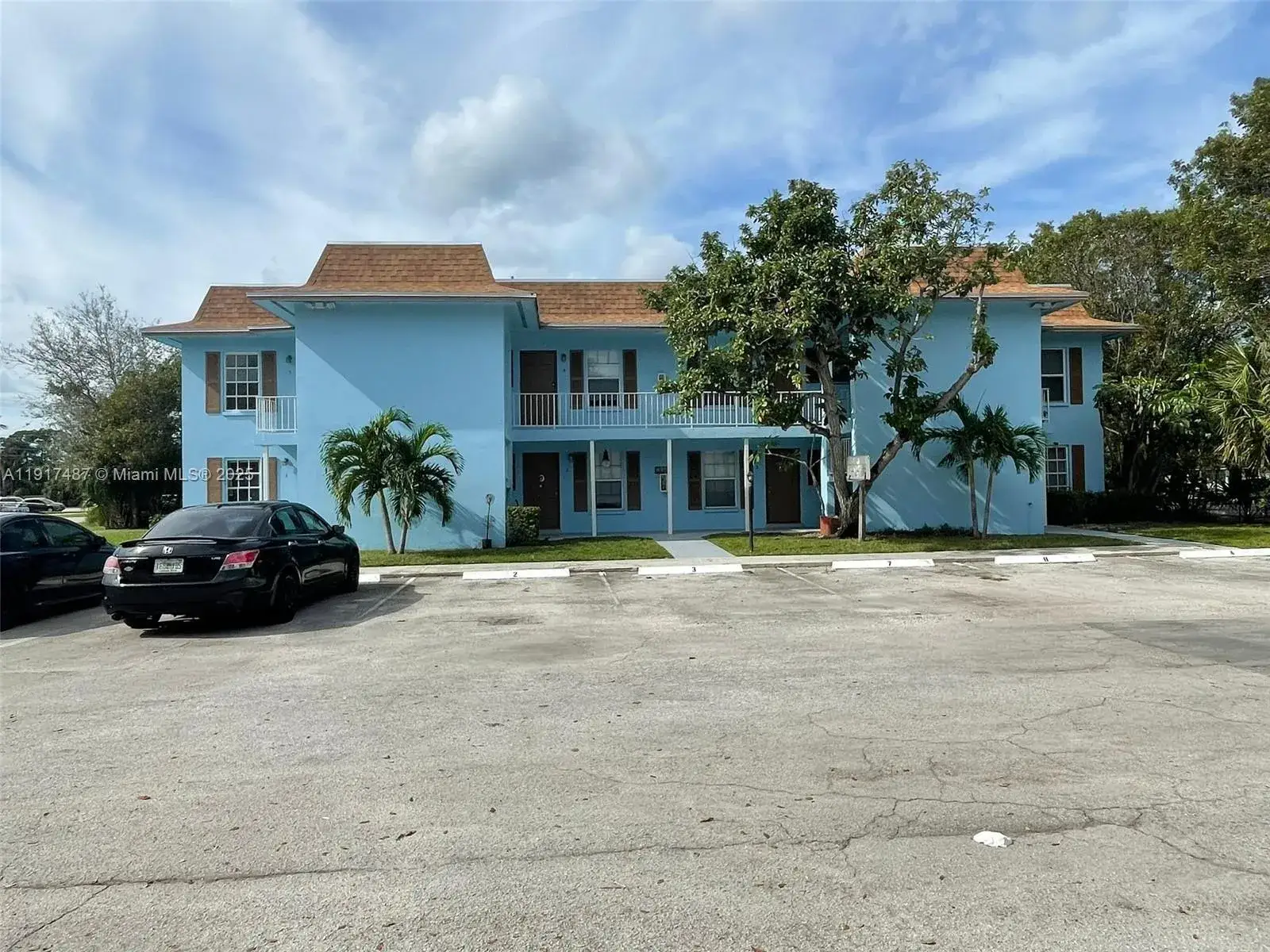 1 bedroom 1 bath Residential for sale at 4951 Wedgewood Way # 6, West Palm Beach FL 33417