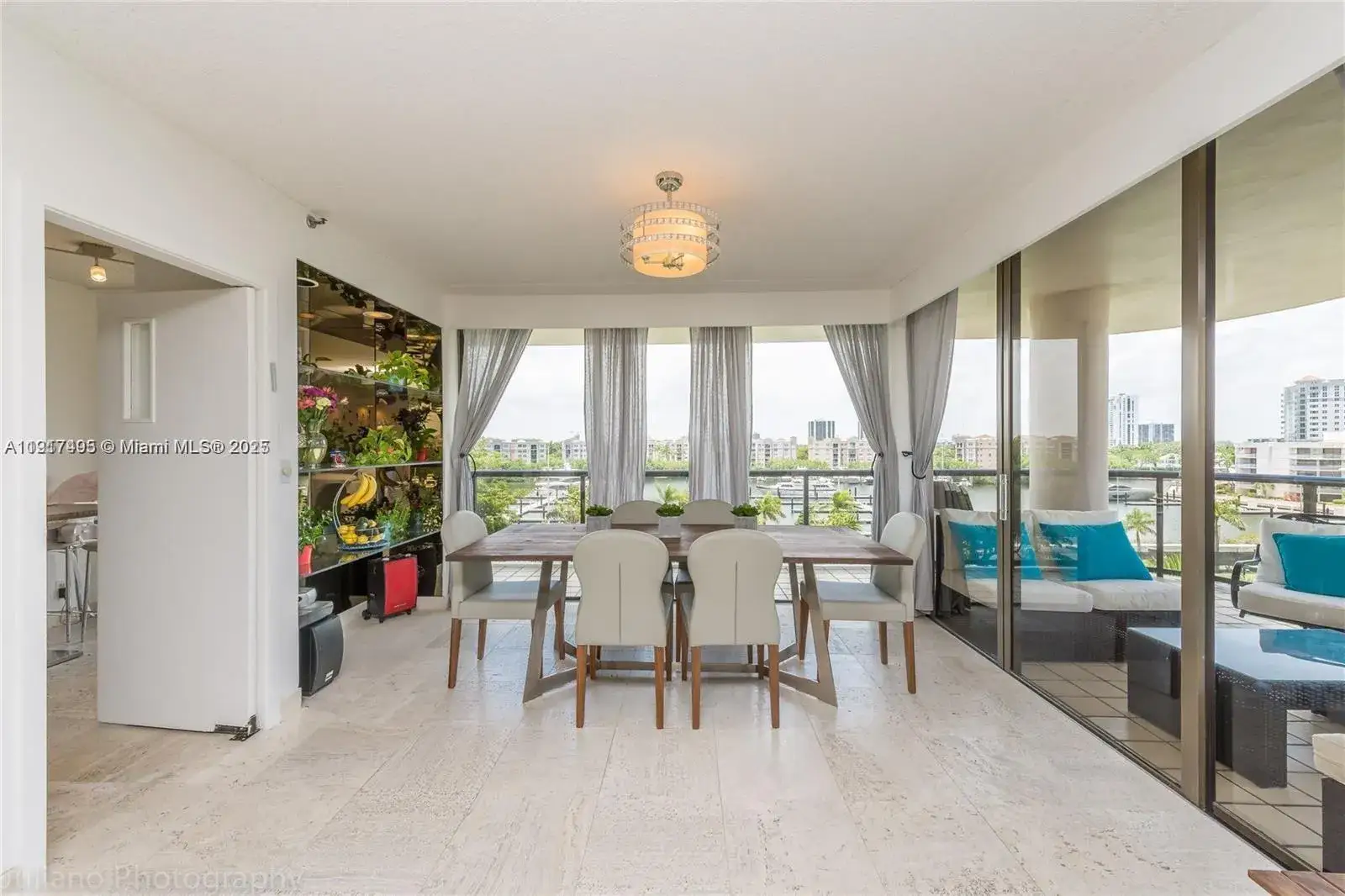 2 bedroom 2 bath Residential for sale at 19667 Turnberry Way # 5E, Aventura FL 33180
