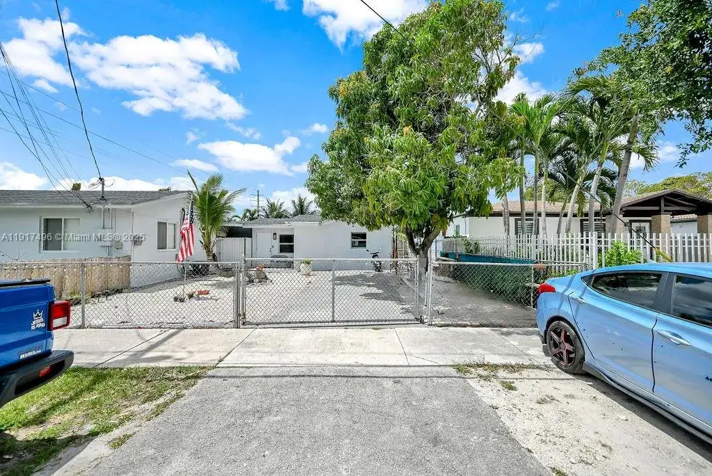 3 bedroom 1 bath Residential Lease for rent at 6501 SW 4th St # B, Miami FL 33144