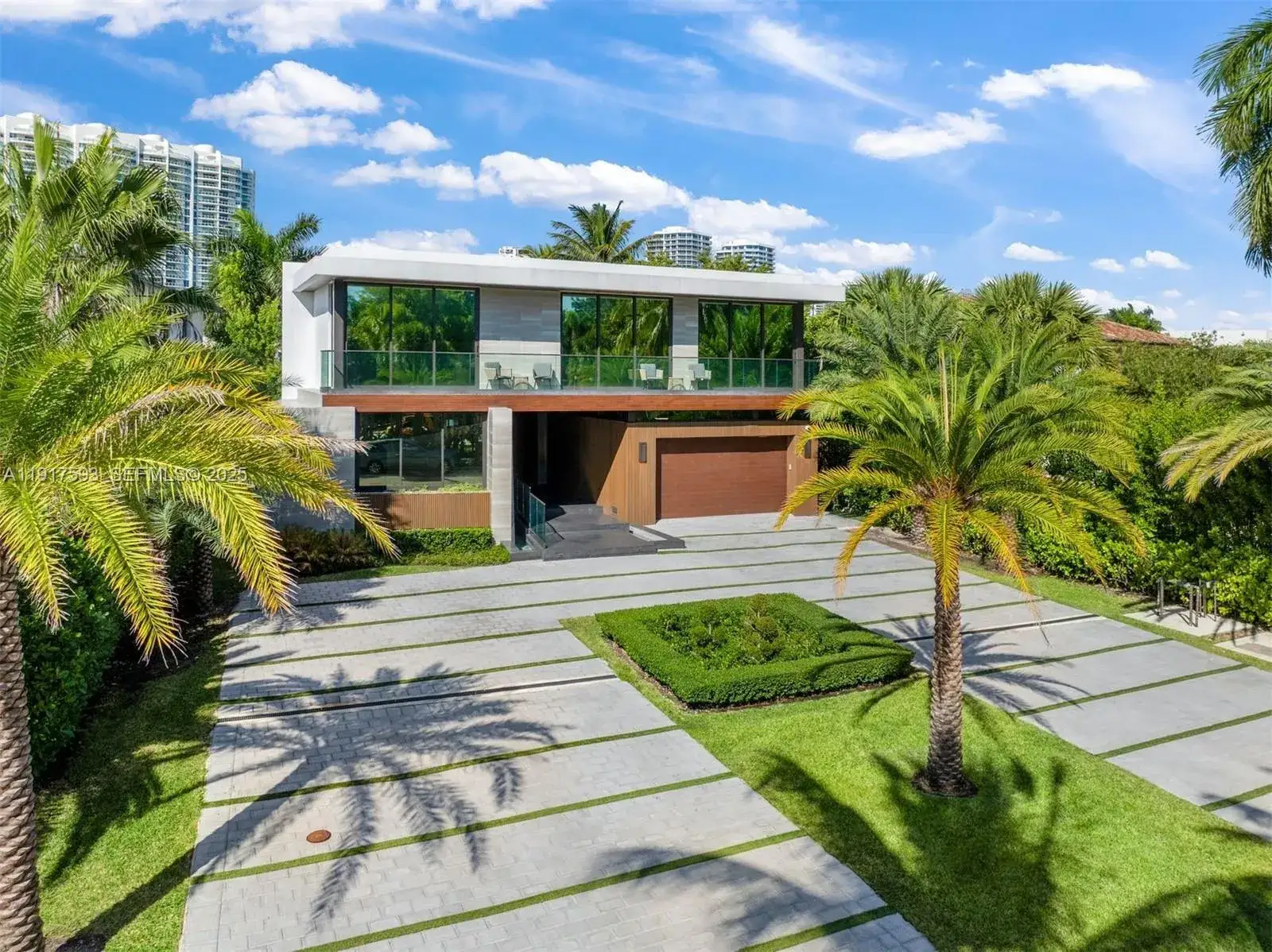 6 bedroom 6 bath Residential for sale at 342 S Parkway, Golden Beach FL 33160