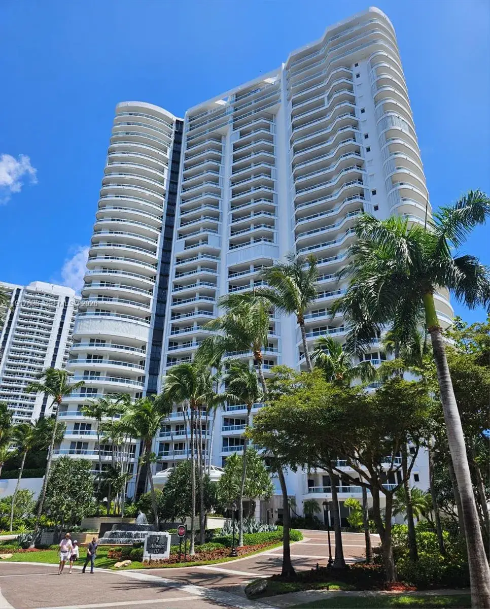 3 bedroom 2 bath Residential for sale at 21050 Point Pl # 501, Aventura FL 33180