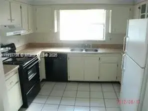 3 bedroom 2 bath Residential for sale at 1338 White Pine Dr, Wellington FL 33414