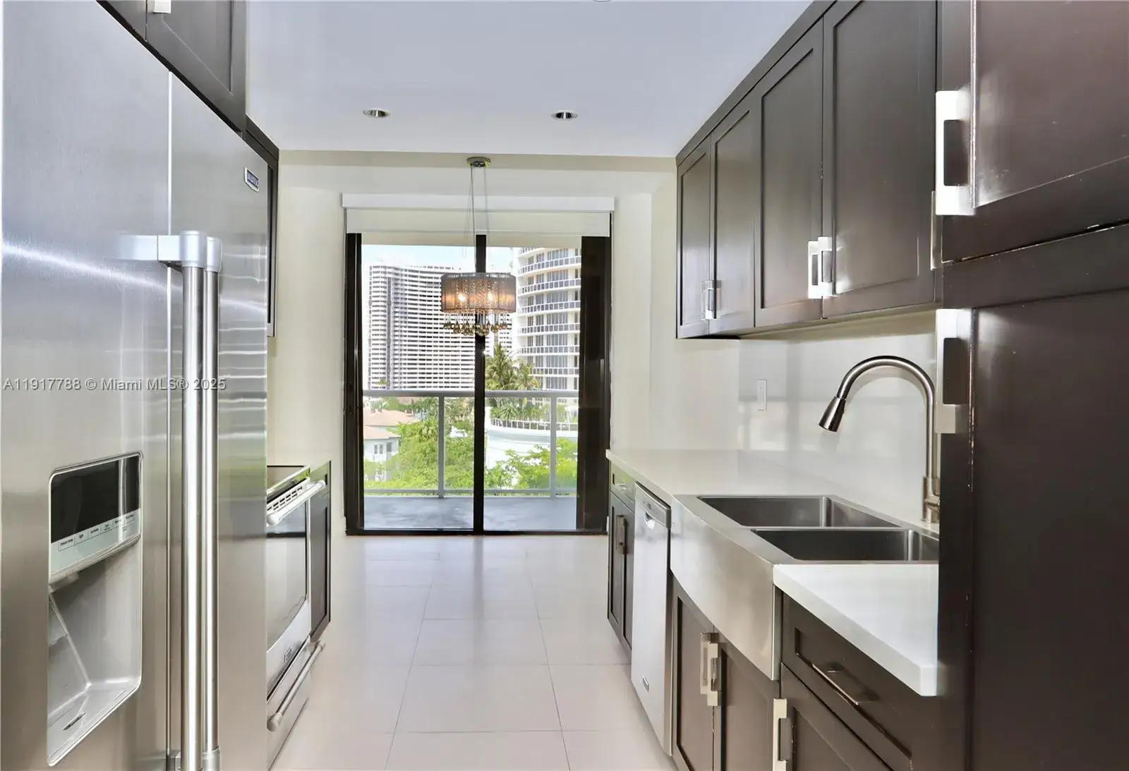 2 bedroom 2 bath Residential for sale at 4000 ISLAND BL # 1003, Aventura FL 33160