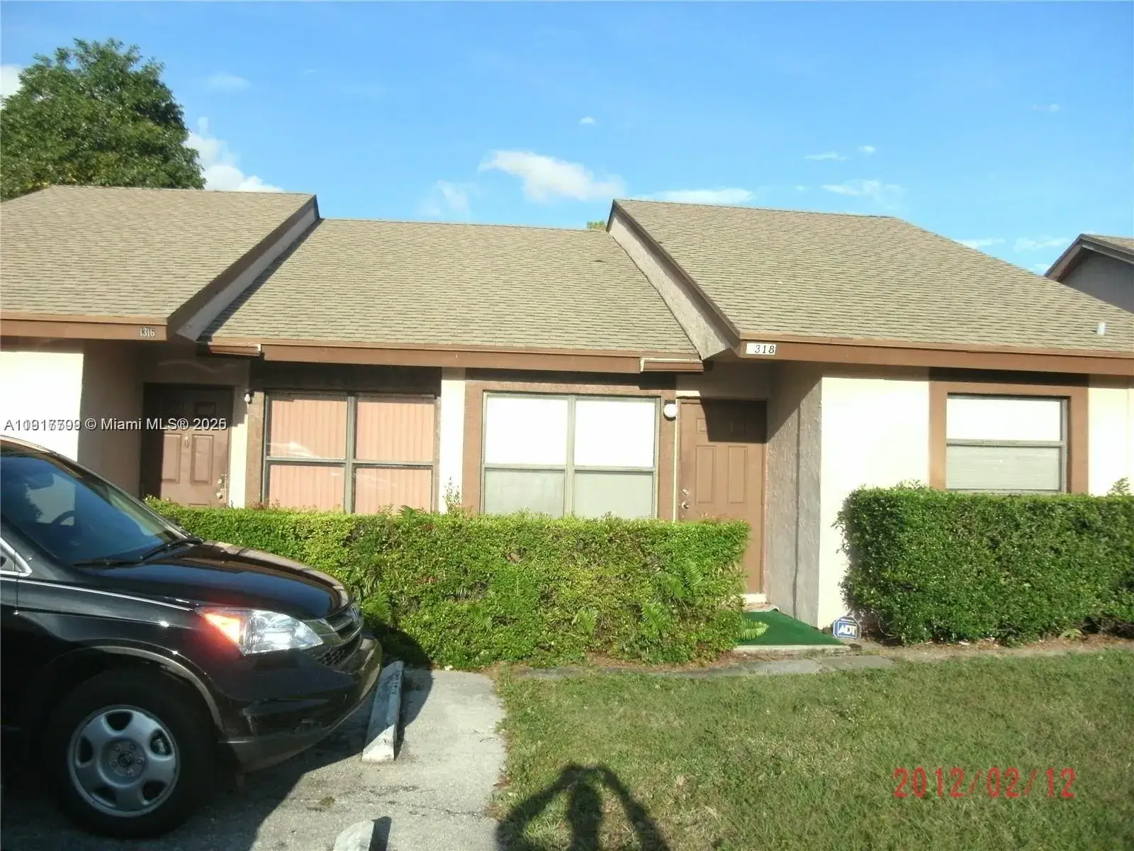 2 bedroom 2 bath Residential for sale at 1318 White Pine Dr, Wellington FL 33414