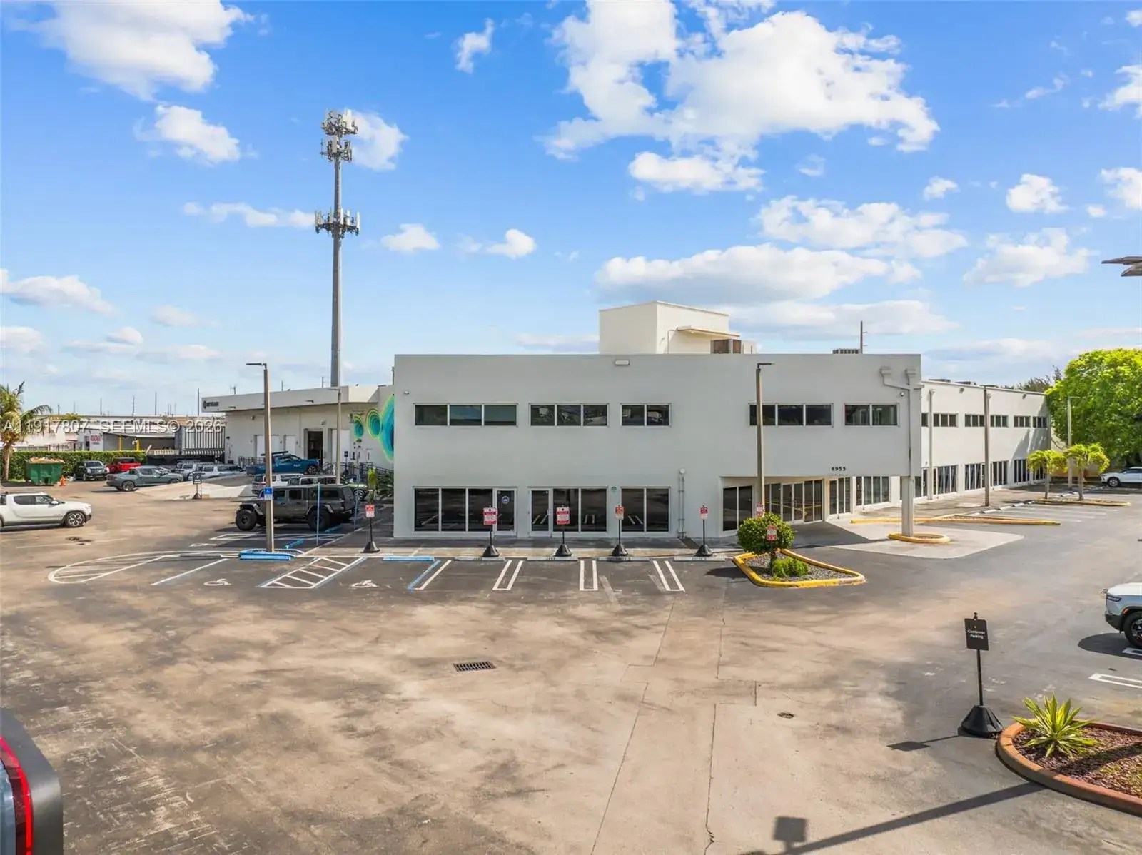 Commercial Sale for sale at 6955 NW 52nd St, Miami FL 33166