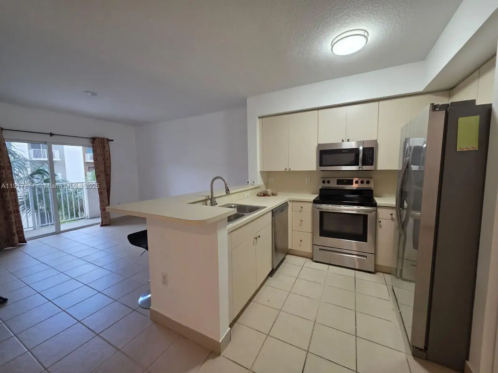 2 bedroom 2 bath Residential for sale at 11060 SW 196th St # 303, Cutler Bay FL 33157