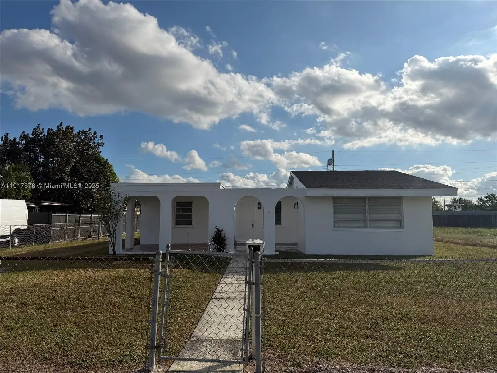 4 bedroom 2 bath Residential Lease for rent at 9970 SW 40th Ter # 0, Miami FL 33165
