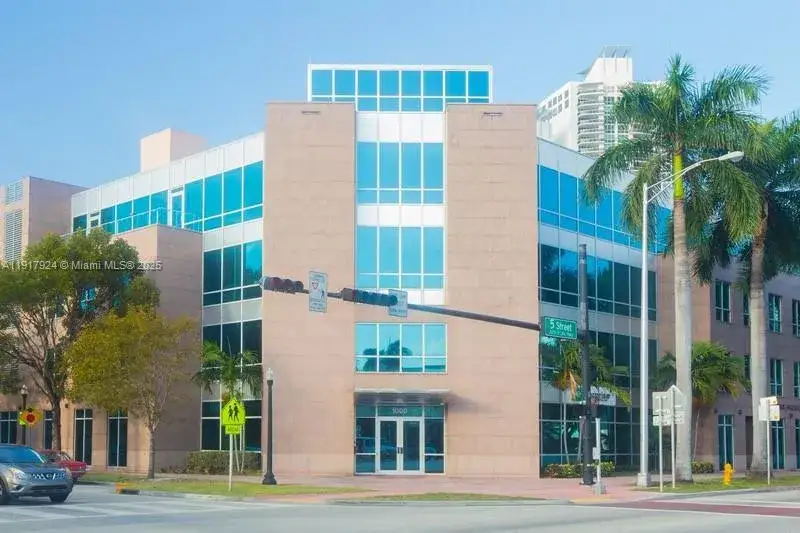 Commercial Sale for sale at 1000 5th St # 303, Miami Beach FL 33139