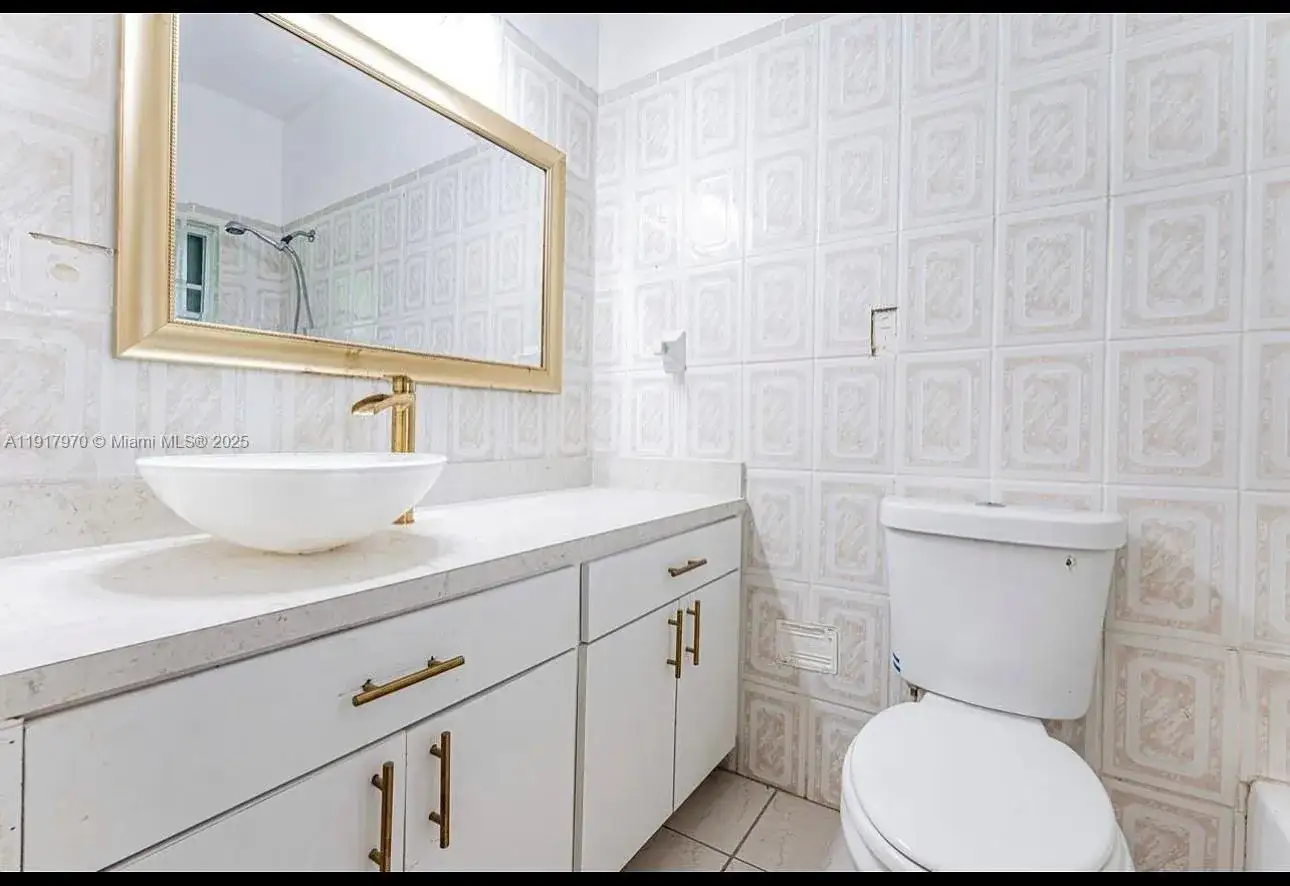 3 bedroom 2 bath Residential Lease for rent at 2320 NW 52nd St # A, Miami FL 33142