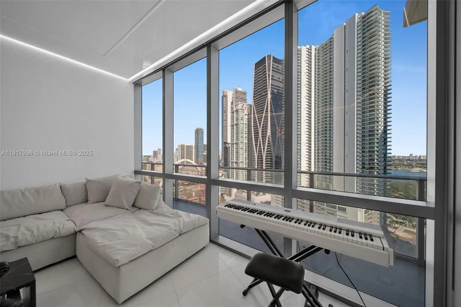 2 bedroom 3 bath Residential for sale at 851 NE 1st Ave # 2203, Miami FL 33132