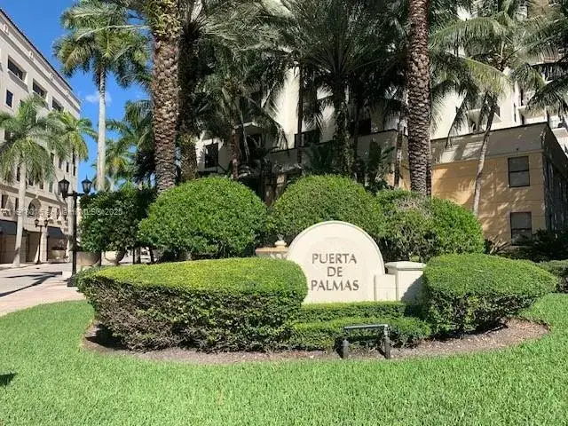 2 bedroom 2 bath Residential for sale at 888 S Douglas Rd # 1010, Coral Gables FL 33134